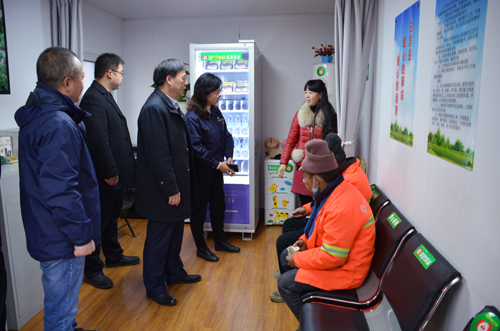 十八個(gè)公交愛心驛站建成投用 市總工會領(lǐng)導(dǎo)親臨集團(tuán)檢查指導(dǎo)后高度評價(jià)