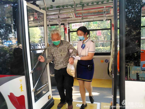 車靚，服務(wù)也靚01.jpg